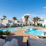 Apartamento 1 Con Terraza Y Piscina En Corralejo
