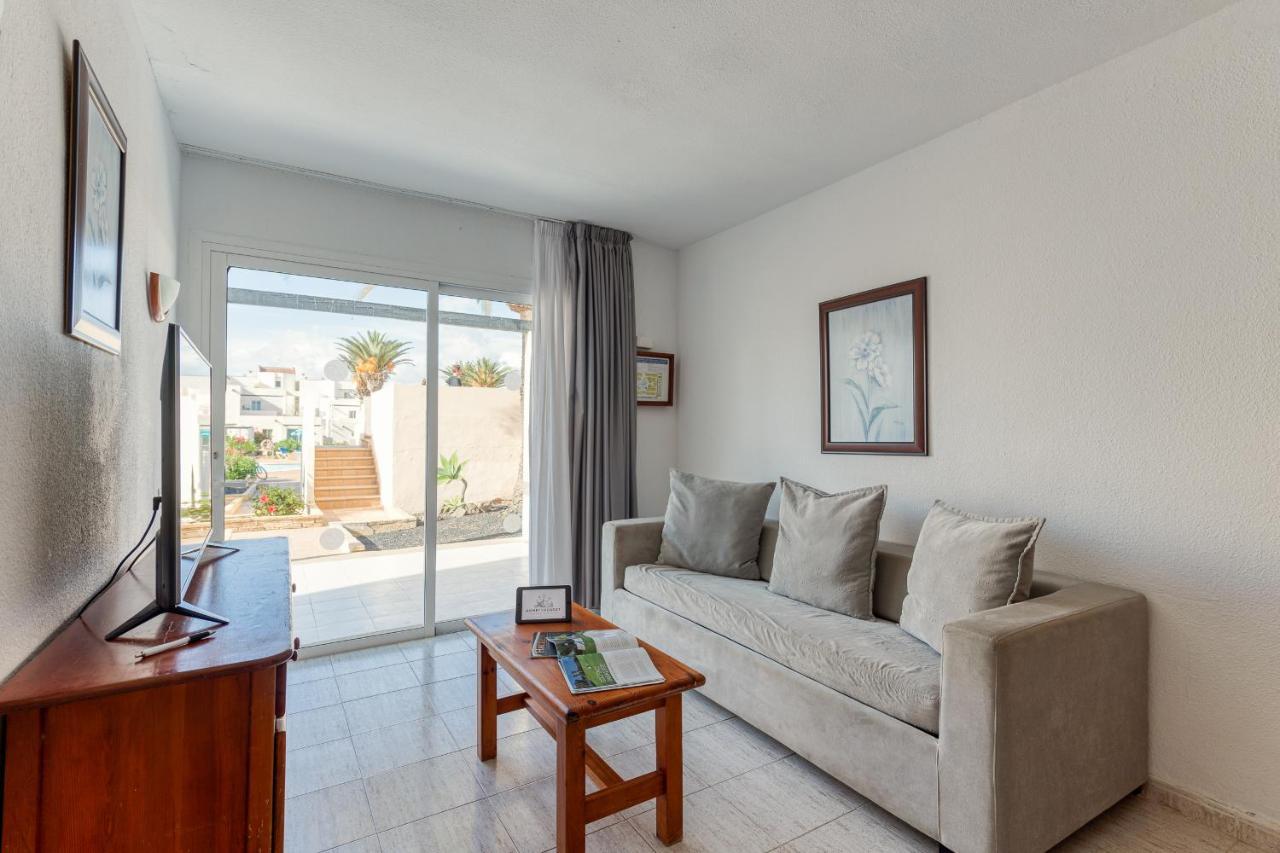 Apartamento 1 Con Terraza Y Piscina En * Corralejo